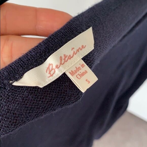 Bloomingdale’s Beltaine Bell Sleeve Brighton Sweater - Picture 5 of 6